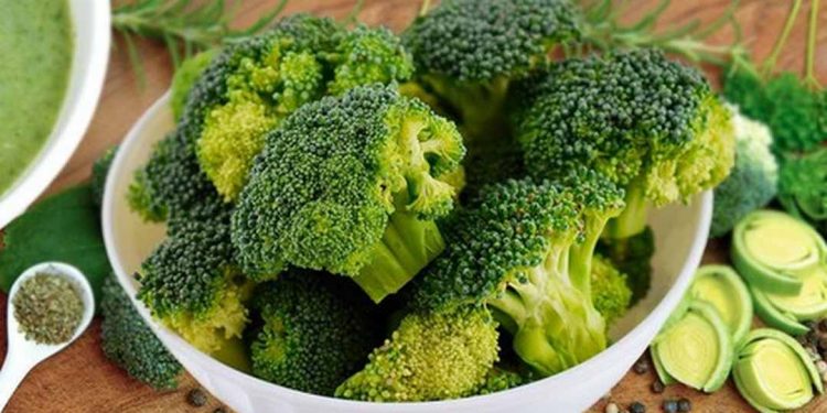 Súp lơ xanh có màu xanh đậm