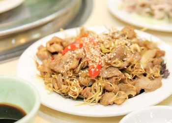 Công thức nấu món thịt thỏ xào sả ớt tuyệt ngon