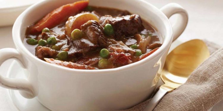 Cách trang trí món thịt cừu hầm để tạo hình ảnh đẹp