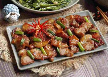 Cách chọn thịt ba chỉ để rang cháy cạnh đúng cách